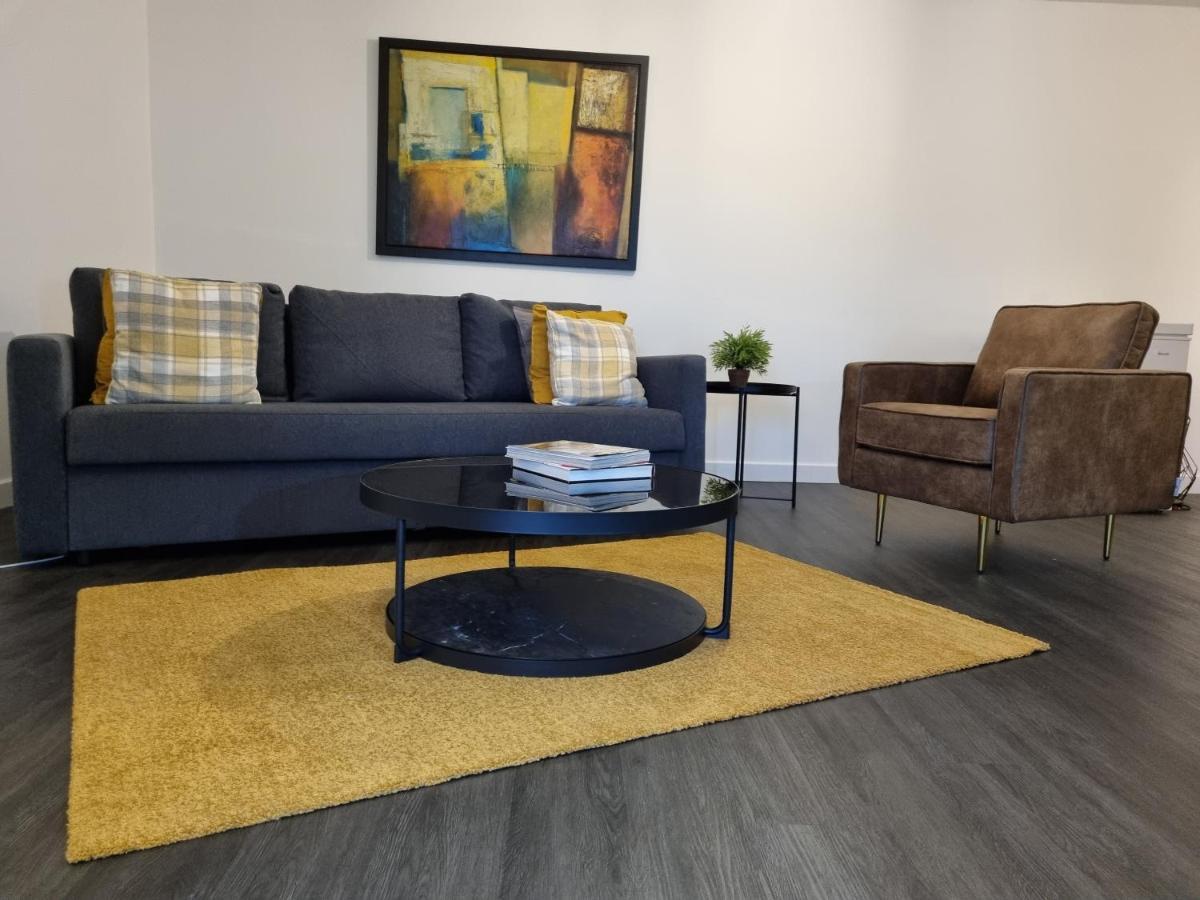 Spacious London Apartment 5 Min Walk To Leytonstone Underground Station And 5 Stops To Zone 1 Екстериор снимка